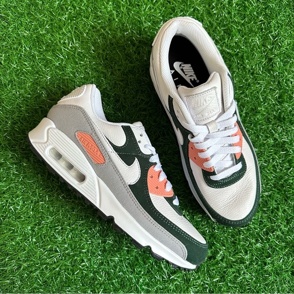 Nike Air Max 90 Custom - Picture 3 of 8